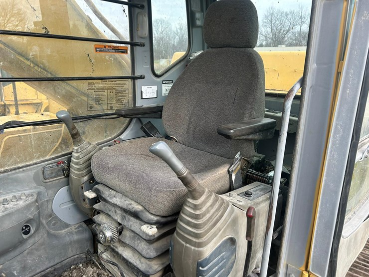 2000-deere-330-lc-image-55