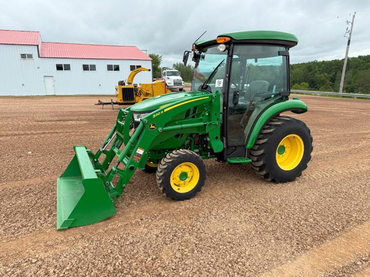 2020-john-deere-3033r-image-1