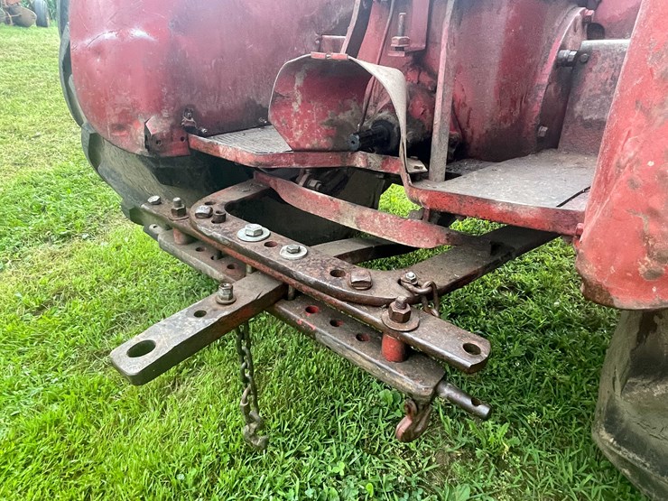 #6683-•-international-tractor-image-12