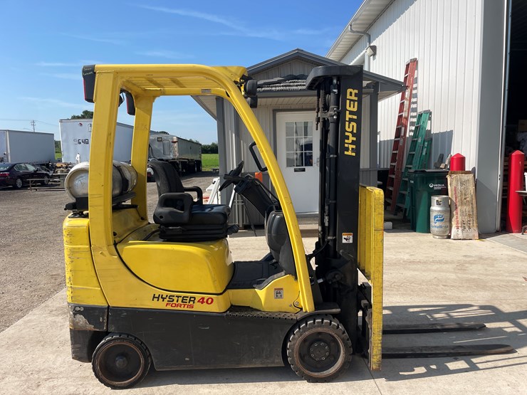 #6277-•-2011-hyster-40-lp-forklift-image-4