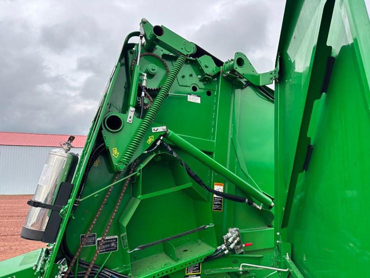 2023-john-deere-450m-image-33