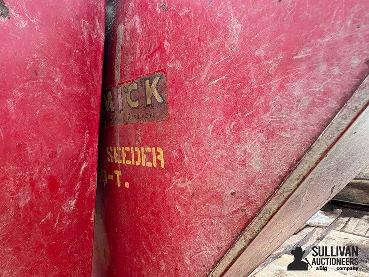 horse-drawn-wooden-wagon-with-mccormick-deering-triple-box-endgate-seeder-image-18