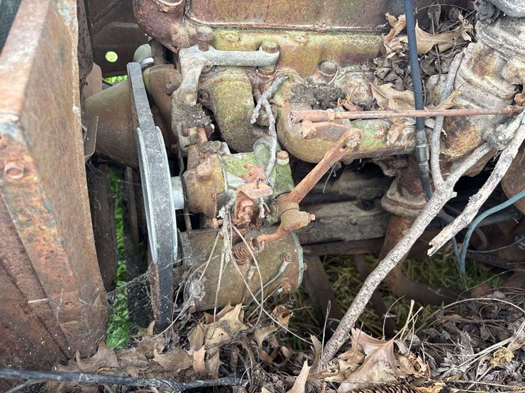 chevy-400-truck-with-minneapolis-moline-corn-sheller-image-92