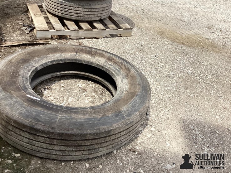 11r24.5-tire-image-6