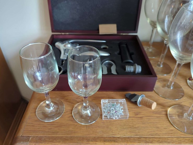 wine-drinker-lot---glasses/opener/rack-image-4