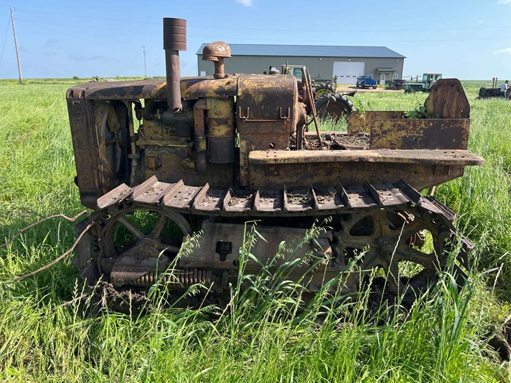 caterpillar-twenty-two-image-2
