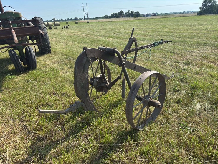 john-deere-subsoiler-image-3