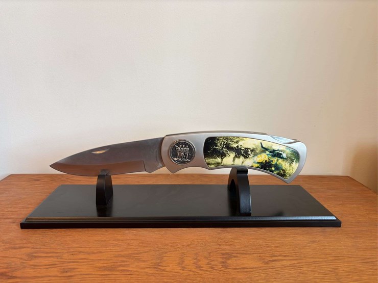 giant-vietnam-war-pocket-knife-on-stand-image-2