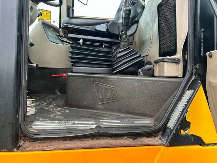 2002-jcb-411ht-image-41