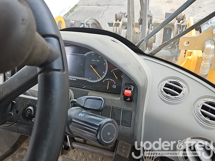 2020-volvo-l60h-image-52
