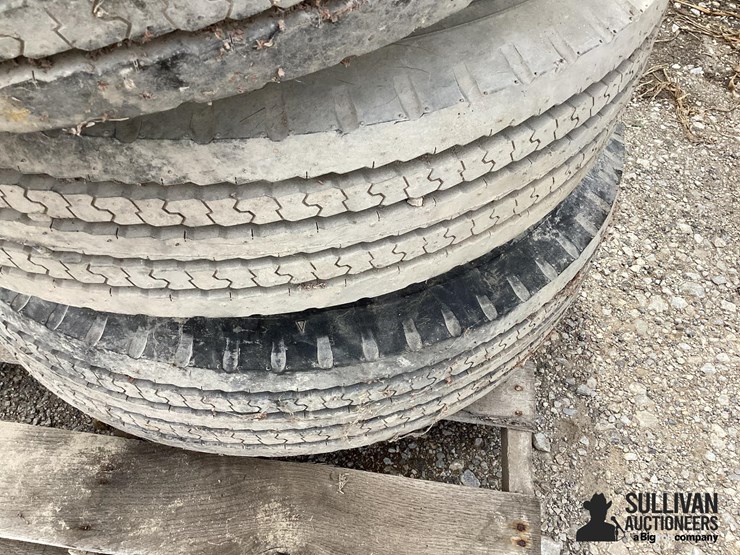 11r17.5-tires-&-rims-image-18