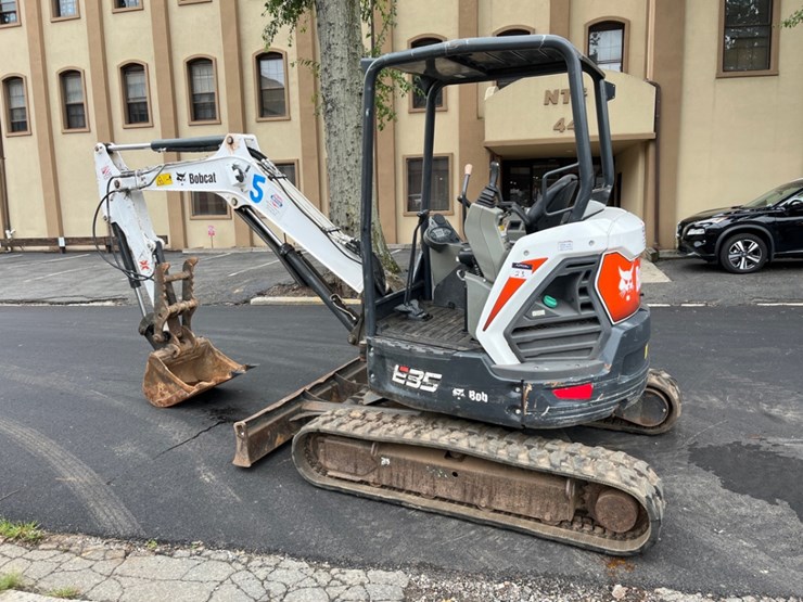 2019-bobcat-e35-image-2