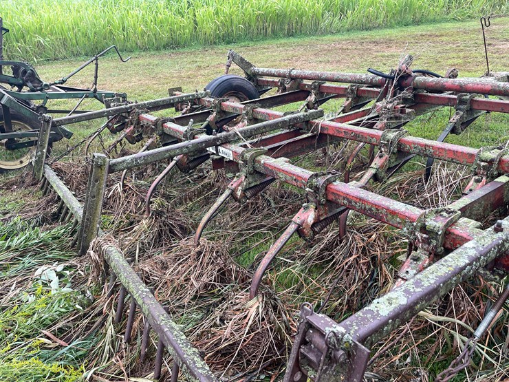 #7453-•-international-harvester-pull-behind-rake-and-cultivator-image-20
