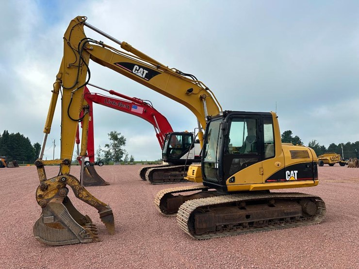2003-caterpillar-312cl-image-1