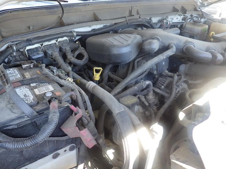2013-ford-f550-image-16