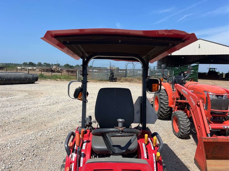 massey-ferguson-gc2400-image-10
