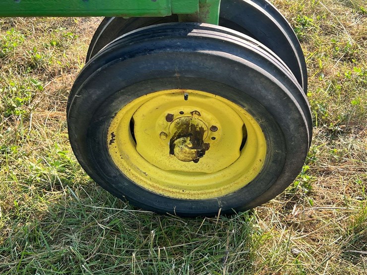 john-deere-b-image-18