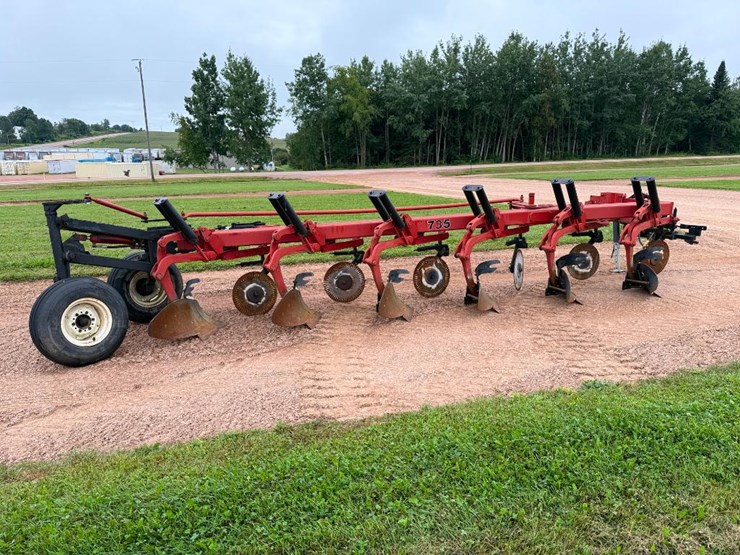 case-ih-735-image-2