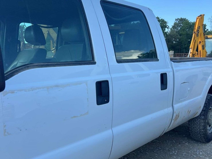 2012-ford-f250-xl-image-12