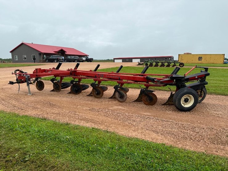 case-ih-735-image-3