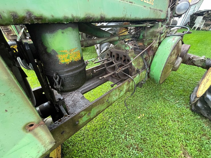 #6675-•-john-deere-parts-tractor-image-16