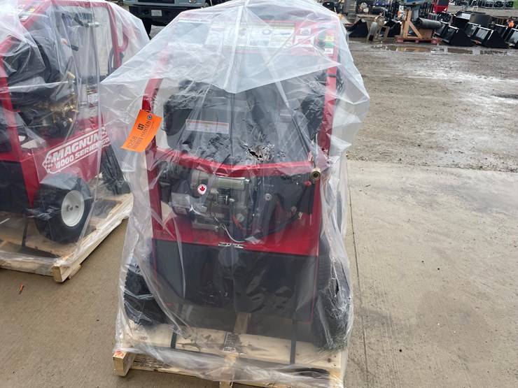 #6258-•-2025-magnum-4000-series-gold-hot-water-pressure-washer-image-2