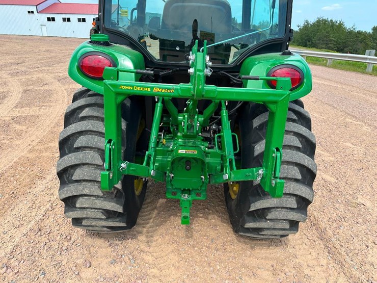 2018-john-deere-3033r-image-31