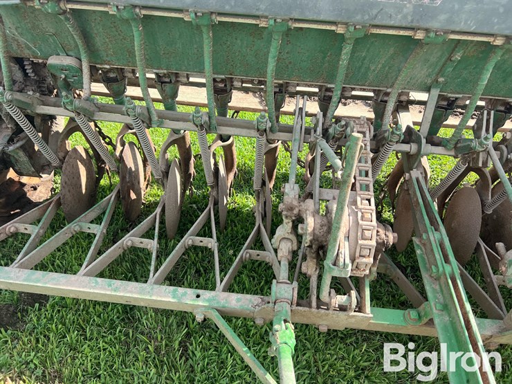 john-deere-8-image-14