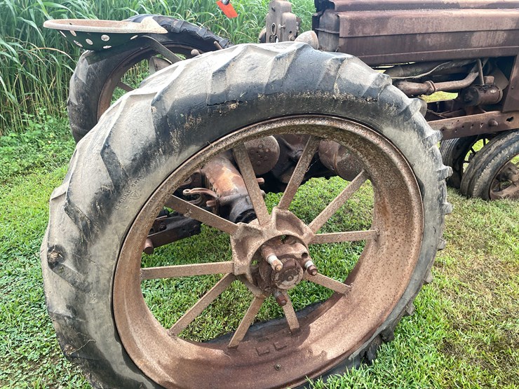 #6682-•-1946-john-deere-parts-tractor-image-11