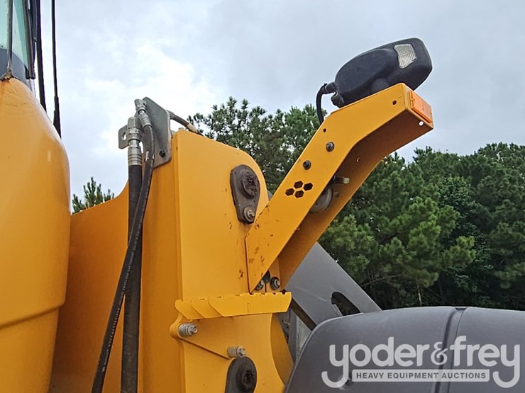 2020-volvo-l60h-image-22