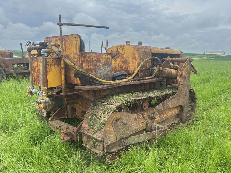 caterpillar-r5-crawler-and-blade-image-6