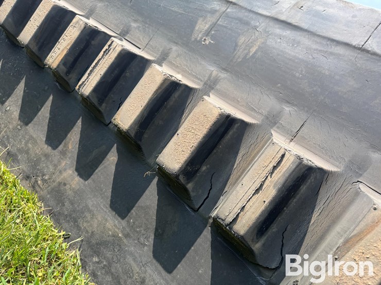 goodyear-30"-quad-track-track-image-12