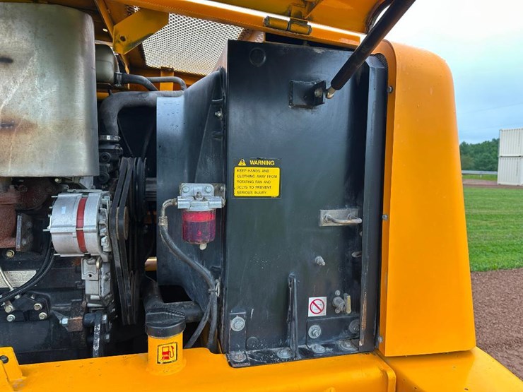 2002-jcb-411ht-image-37