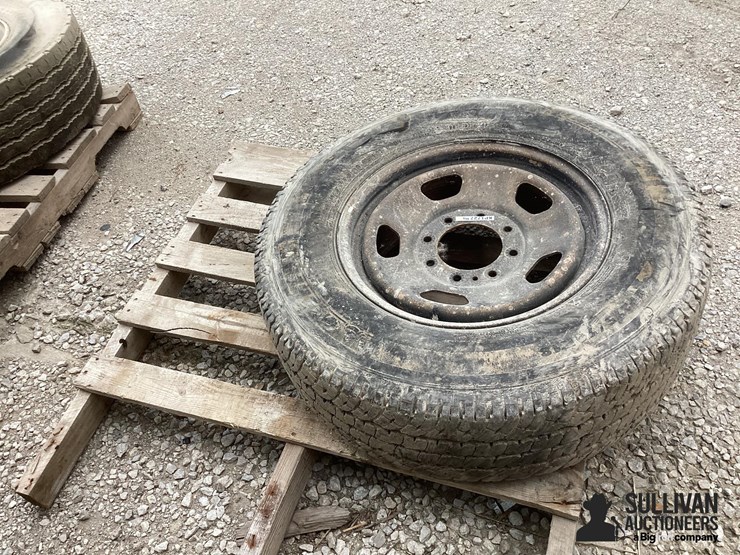 275/70r18-tire-&-rim-image-8