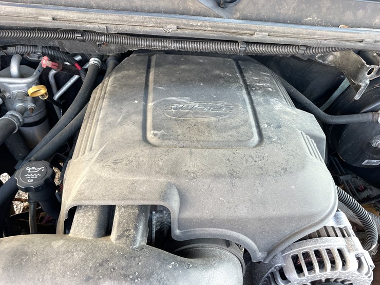 #6288-•-2008-chevy-suburban-(has-wi-title)-image-45