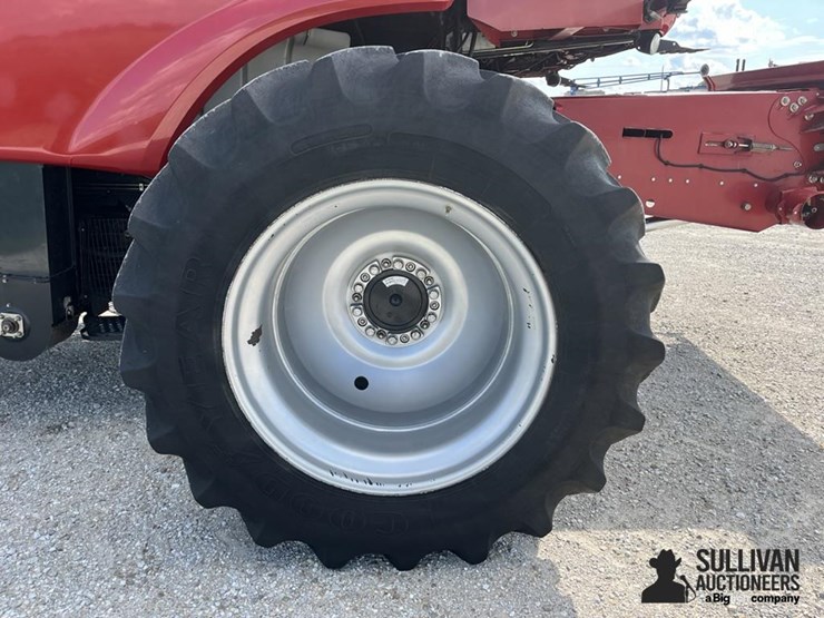 2010-case-ih-8120-image-17