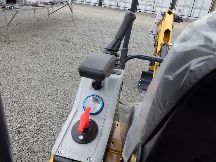 2025-sdlanch-sdle20-hydraulic-excavator-image-23