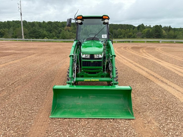 2020-john-deere-3033r-image-2