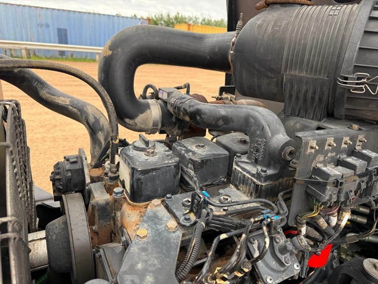 2002-ingersoll-rand-sd70d-image-41