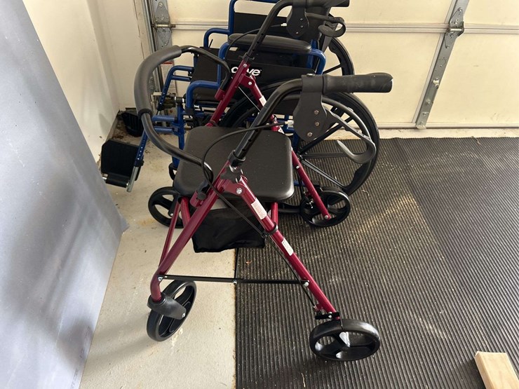 wheelchair-and-walker-image-3