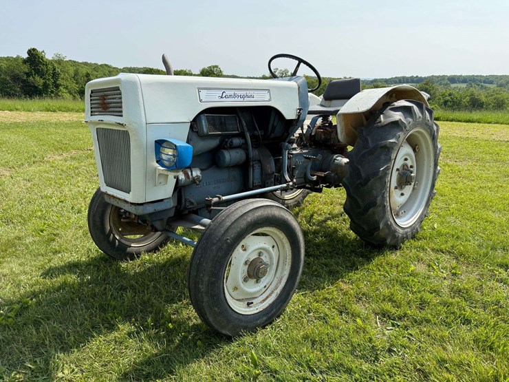 lamborghini-3-cylinder-2200hrs-image-1