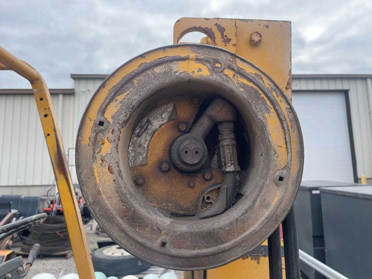 #1367-•-allis-chalmers-pneumatic-3000-lb.-capacity-forklift-(o3)-image-18