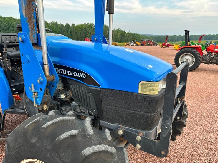 2001-new-holland-tn70-image-28