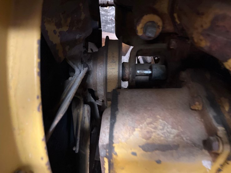 caterpillar-d2-image-22