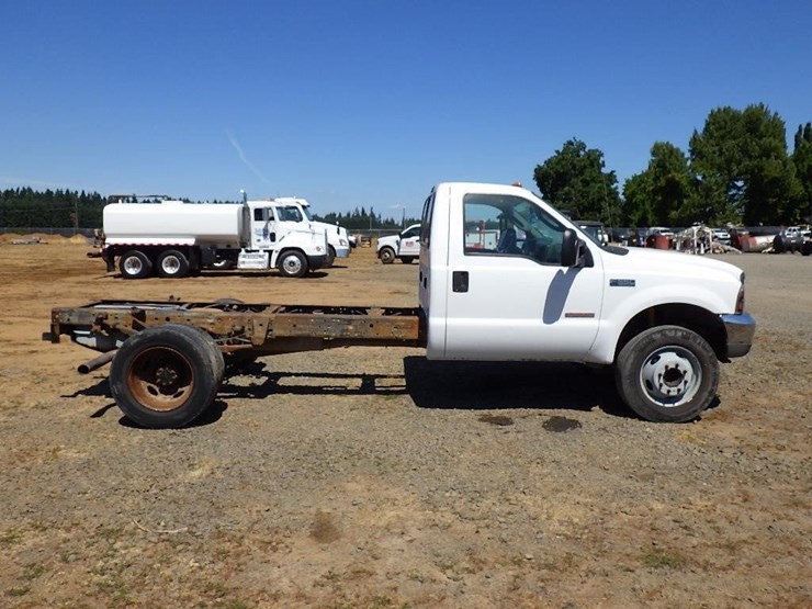 2004-ford-f550-image-3