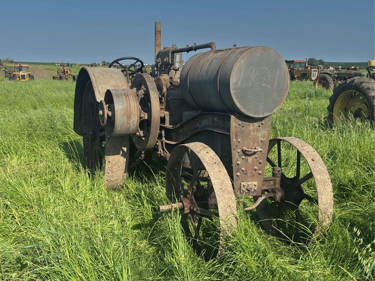 mccormick-deering-titan-10-20-image-7