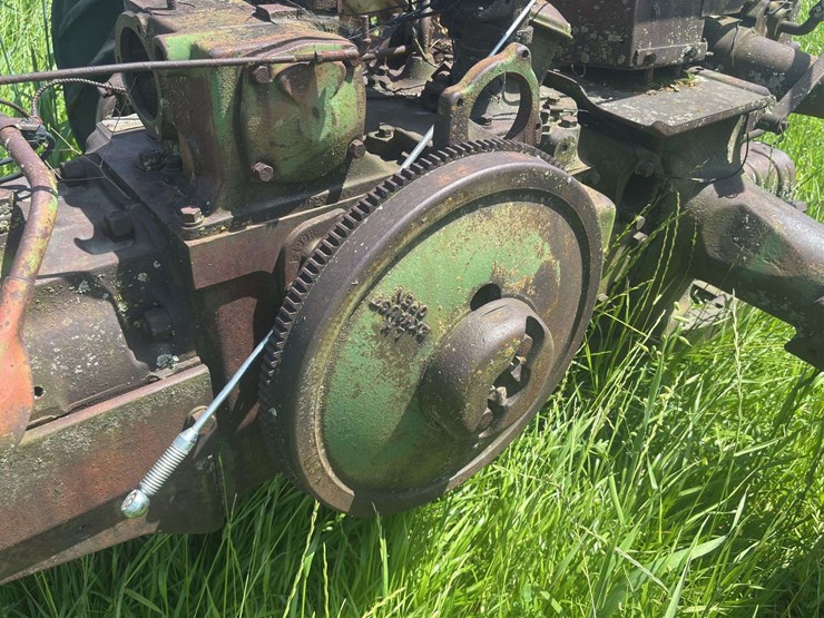 john-deere-model-b-image-34