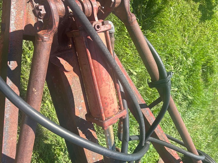 massey-ferguson-14-image-38