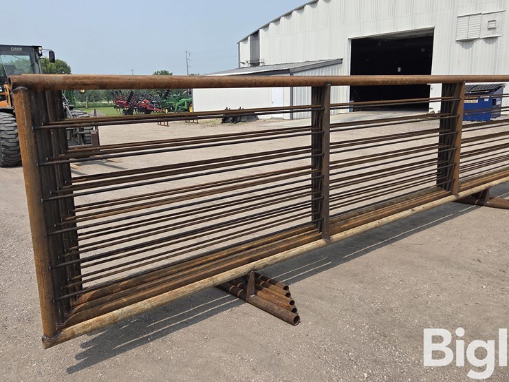 24'-free-standing-panels-(bid-per-unit)-image-5