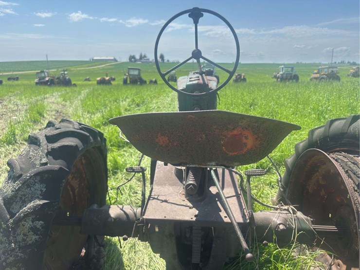 john-deere-h-image-40